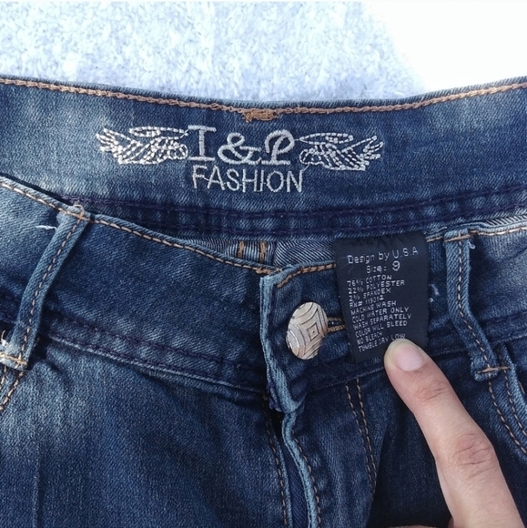 2 Jeans Size 9 Juniors - CesTToi & I&P Brands - Picture 16 of 16